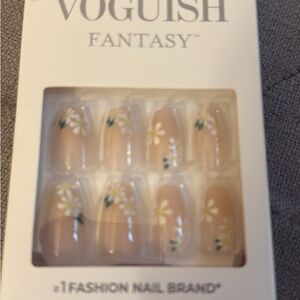 Vogish Fantasy Floral Press-On Nails